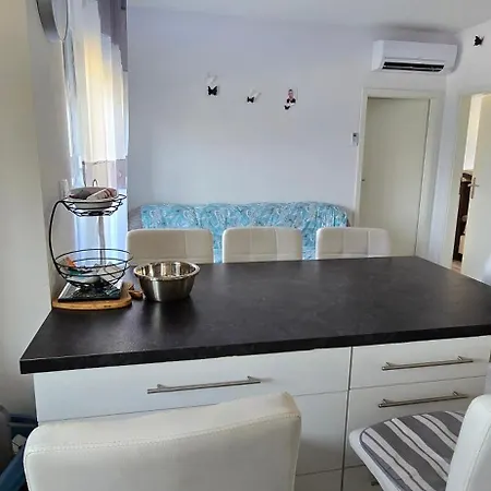 Mall Apartment *